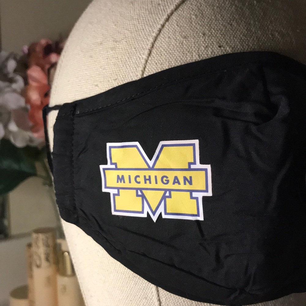 Black University of Michigan mask